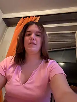 Snapshot of IssadoraaPink chatting on 09/24/25, 07:06 IssadoraaPink online show from 09/24/25, 07:06