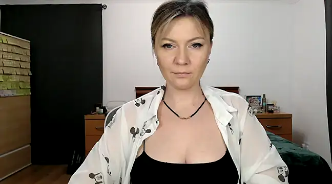 Snapshot of ParadiseAlina chatting on 01/30/25, 07:04 ParadiseAlina online show from 01/30/25, 07:04