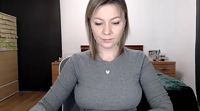 Snapshot of ParadiseAlina chatting on 02/02/25, 04:22 ParadiseAlina online show from 02/02/25, 04:22