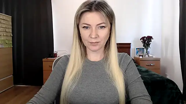 Snapshot of ParadiseAlina chatting on 11/20/25, 02:39 ParadiseAlina online show from 11/20/25, 02:39