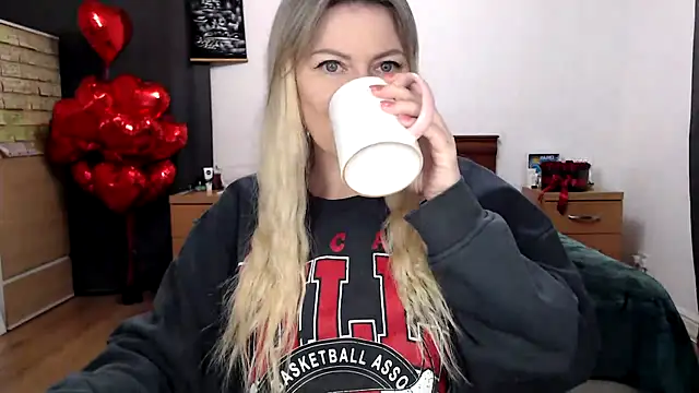 Snapshot of ParadiseAlina chatting on 02/09/26, 07:18 ParadiseAlina online show from 02/09/26, 07:18