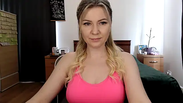 Snapshot of ParadiseAlina chatting on 03/26/26, 11:38 ParadiseAlina online show from 03/26/26, 11:38