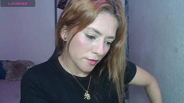 Snapshot of karamirror_ chatting on 04/18/26, 11:38 karamirror online show from 04/18/26, 11:38