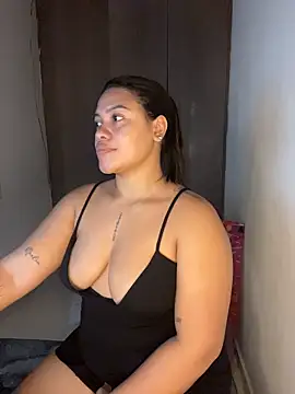 Snapshot of debie_buchans chatting on 03/28/26, 10:48 debie buchans online show from 03/28/26, 10:48