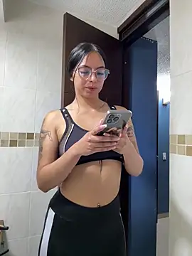 Clawd hot online show from 11/20/25, 01:28