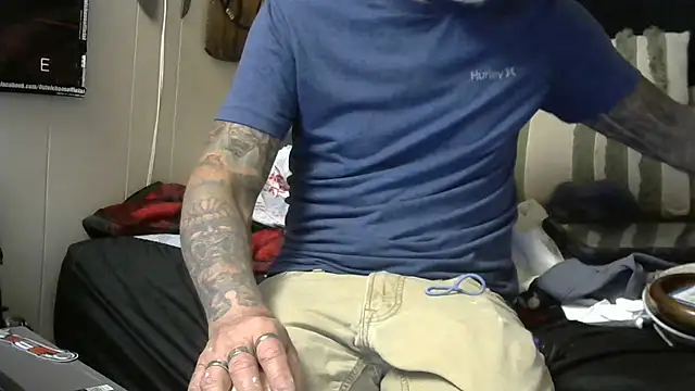 Snapshot of crassanova chatting on 03/13/26, 12:06 crassanova online show from 03/13/26, 12:06