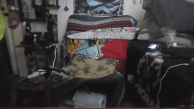 Snapshot of crassanova chatting on 03/29/26, 09:37 crassanova online show from 03/29/26, 09:37