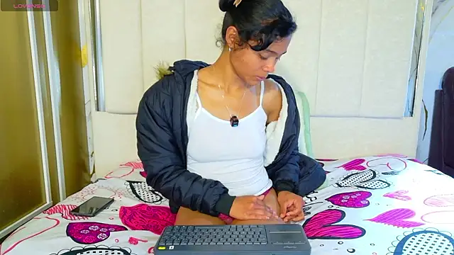 Snapshot of Kristall_06 chatting on 03/12/26, 03:45 Kristall 06 online show from 03/12/26, 03:45