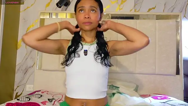 Snapshot of Kristall_06 chatting on 03/29/26, 05:07 Kristall 06 online show from 03/29/26, 05:07