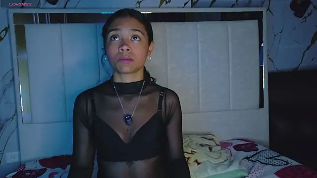 Snapshot of Kristall_06 chatting on 03/30/26, 05:19 Kristall 06 online show from 03/30/26, 05:19