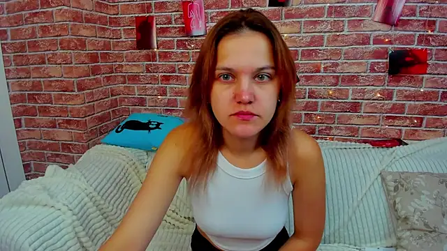 Snapshot of Hot___Jess chatting on 09/14/25, 02:44 Hot Jess online show from 09/14/25, 02:44