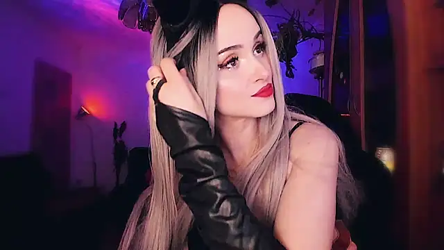 MistressJolie online show from 02/20/25, 04:28