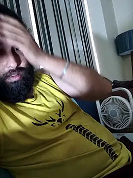 Hothunkdelhi online show from 11/13/25, 02:21