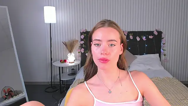 Snapshot of Ameli_Povilain chatting on 09/30/25, 11:48 Ameli Povilain online show from 09/30/25, 11:48