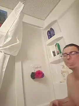 Snapshot of Eyelisss chatting on 11/25/25, 03:34 Eyelisss online show from 11/25/25, 03:34