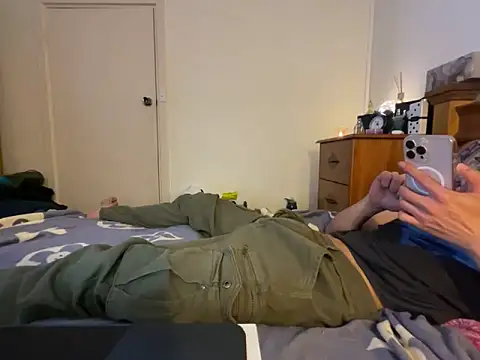 Snapshot of Stelan690 chatting on 09/08/25, 02:27 Stelan690 online show from 09/08/25, 02:27