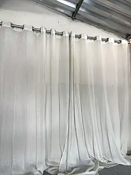 Snapshot of Katianesantos chatting on 09/14/25, 04:39 Katianesantos online show from 09/14/25, 04:39