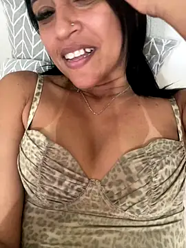 Snapshot of Katianesantos chatting on 10/09/25, 06:39 Katianesantos online show from 10/09/25, 06:39