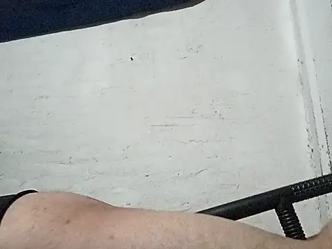 Snapshot of Elkato69 chatting on 09/10/25, 11:32 Elkato69 online show from 09/10/25, 11:32