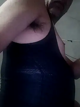 Snapshot of Elkato69 chatting on 10/17/25, 04:42 Elkato69 online show from 10/17/25, 04:42