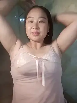 suki-lady online show from 10/18/25, 01:12