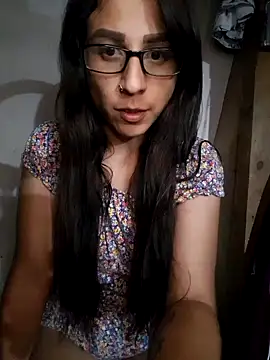 Snapshot of Lindasimpson chatting on 09/15/25, 11:32 Lindasimpson online show from 09/15/25, 11:32