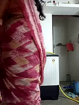 Snapshot of monu_bhabi chatting on 02/21/26, 02:12 monu bhabi online show from 02/21/26, 02:12