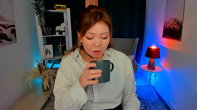 nazu chan online show from 09/24/25, 11:35