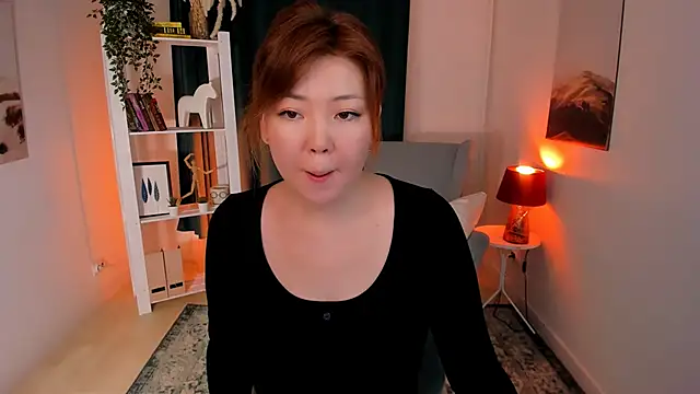 nazu chan online show from 10/20/25, 10:49