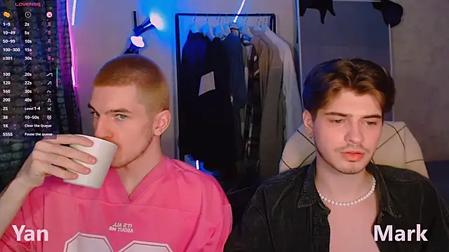 Snapshot of itsyanbb chatting on 11/17/25, 09:42 itsyanbb online show from 11/17/25, 09:42