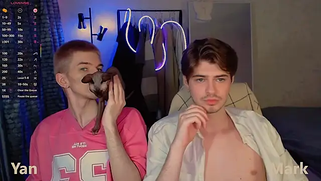 Snapshot of itsyanbb chatting on 12/14/25, 04:51 itsyanbb online show from 12/14/25, 04:51