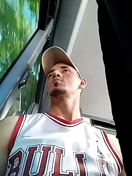 JuanD vero online show from 10/06/25, 03:09