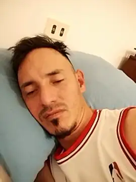 JuanD vero online show from 10/23/25, 08:51