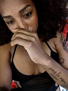 Snapshot of kdfoxxx chatting on 10/04/25, 01:42 kdfoxxx online show from 10/04/25, 01:42