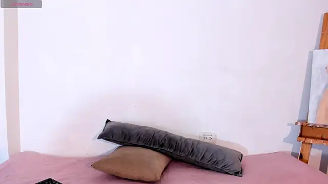 Snapshot of Lia_Rousse0 chatting on 10/08/25, 07:11 Lia Rousse0 online show from 10/08/25, 07:11