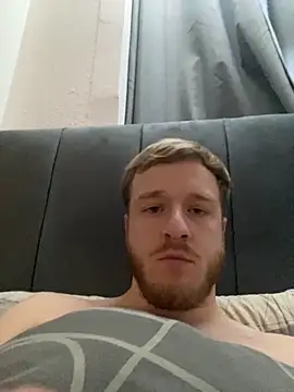 Snapshot of Girthyone20 chatting on 10/22/25, 02:50 Girthyone20 online show from 10/22/25, 02:50