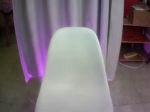 Linngao online show from 10/10/25, 03:22