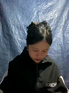 Snapshot of O_o_UwU_o_O chatting on 11/14/25, 02:10 O o UwU o O online show from 11/14/25, 02:10