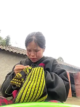 Snapshot of O_o_UwU_o_O chatting on 11/19/25, 08:58 O o UwU o O online show from 11/19/25, 08:58