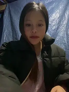 Snapshot of O_o_UwU_o_O chatting on 12/15/25, 01:54 O o UwU o O online show from 12/15/25, 01:54