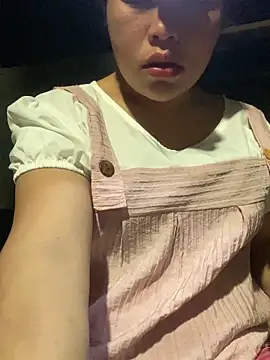 Snapshot of O_o_UwU_o_O chatting on 12/15/25, 01:59 O o UwU o O online show from 12/15/25, 01:59