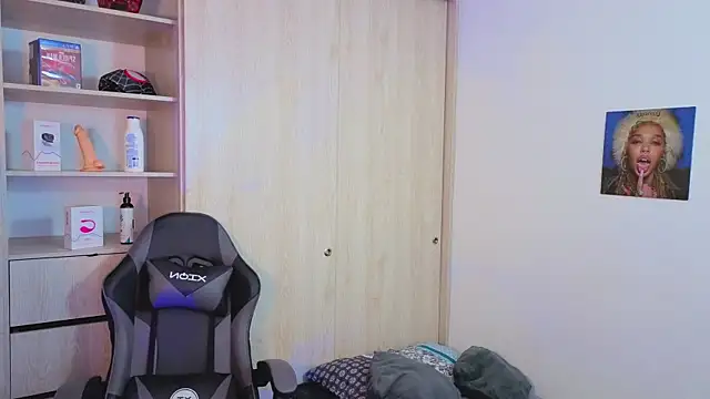 Snapshot of onlinenico chatting on 09/08/25, 08:08 onlinenico online show from 09/08/25, 08:08