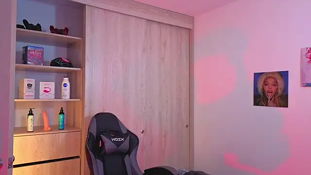 Snapshot of onlinenico chatting on 09/11/25, 08:09 onlinenico online show from 09/11/25, 08:09