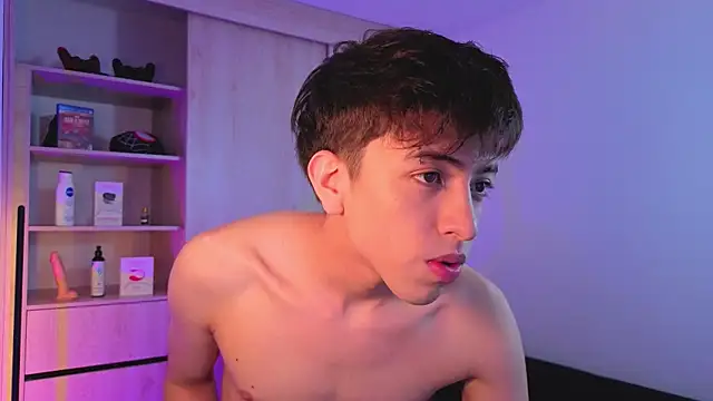 Snapshot of onlinenico chatting on 09/18/25, 09:06 onlinenico online show from 09/18/25, 09:06