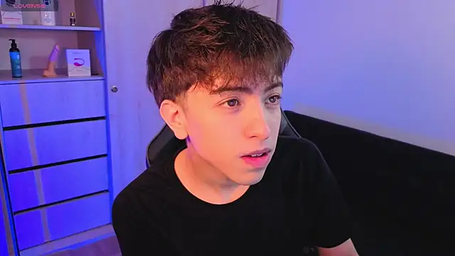 Snapshot of onlinenico chatting on 09/24/25, 07:39 onlinenico online show from 09/24/25, 07:39