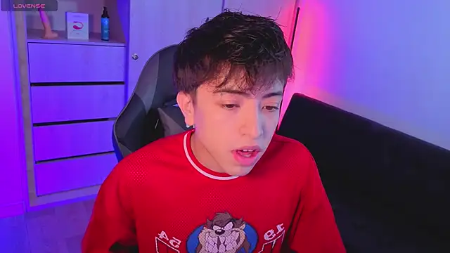 Snapshot of onlinenico chatting on 10/06/25, 08:06 onlinenico online show from 10/06/25, 08:06