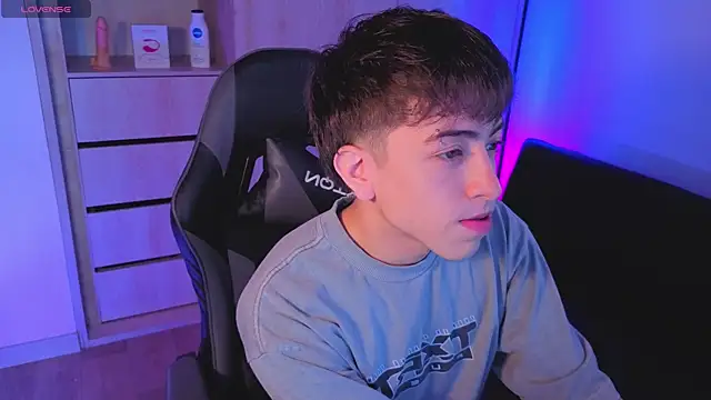 Snapshot of onlinenico chatting on 10/25/25, 08:03 onlinenico online show from 10/25/25, 08:03