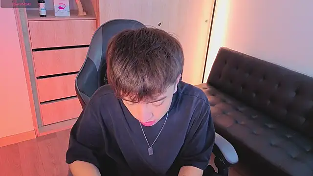 Snapshot of onlinenico chatting on 11/04/25, 08:08 onlinenico online show from 11/04/25, 08:08