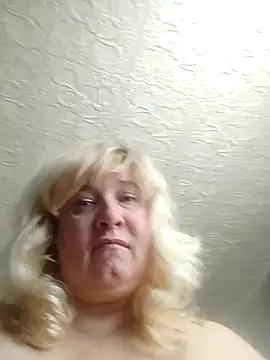 GlamMilena online show from 02/24/25, 12:37