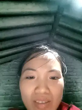 ngan-cute online show from 10/23/25, 11:20